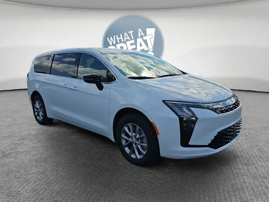 2027 Chrysler Pacifica Select AWD's photo