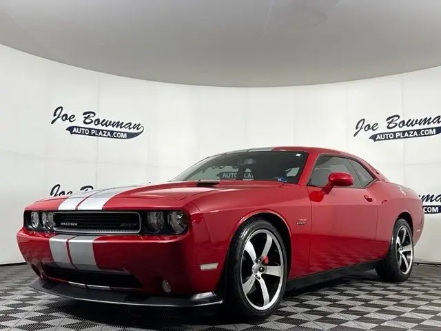 2012 Dodge Challenger SRT8 392 photo 3