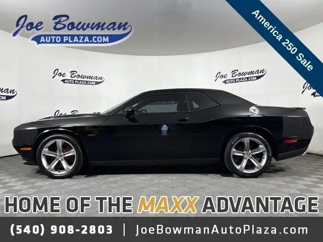 2015 Dodge Challenger R/T photo 1