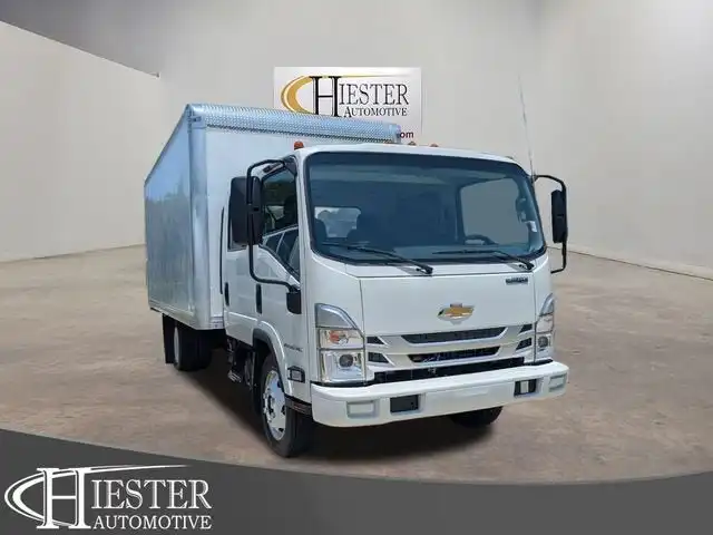 2026 Chevrolet Low Cab Forward 4500 Gas 176" WB Crew Cab's photo