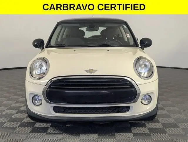 2017 MINI Cooper Base photo 3