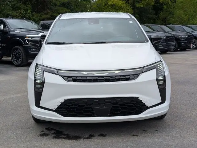 2027 Chrysler Pacifica Select photo 3