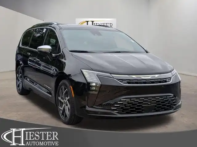 2027 Chrysler Pacifica Pinnacle's photo