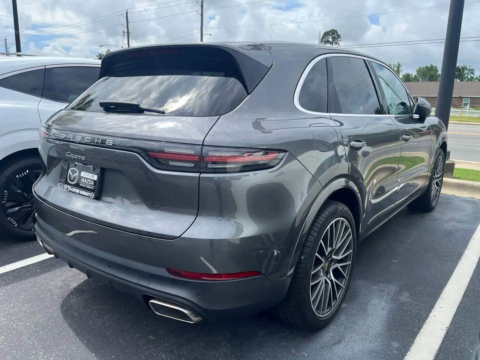 2019 Porsche Cayenne Base photo 5