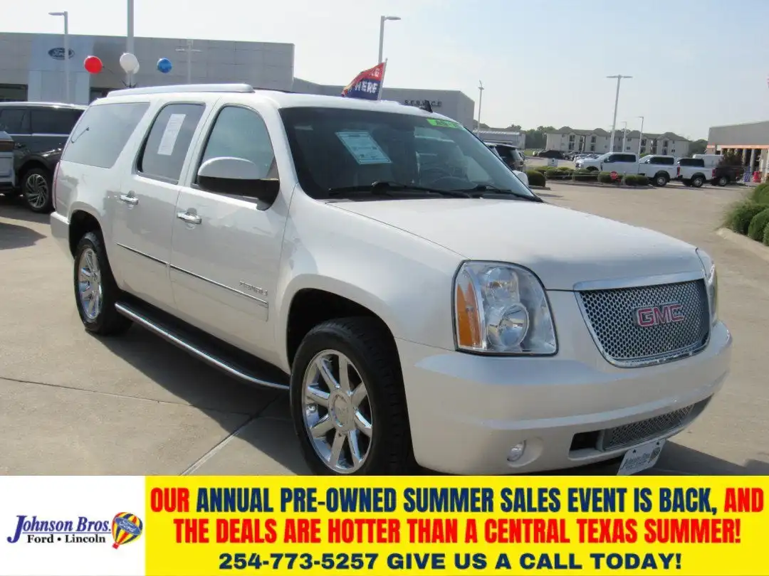 2013 GMC Yukon Denali 2WD's photo