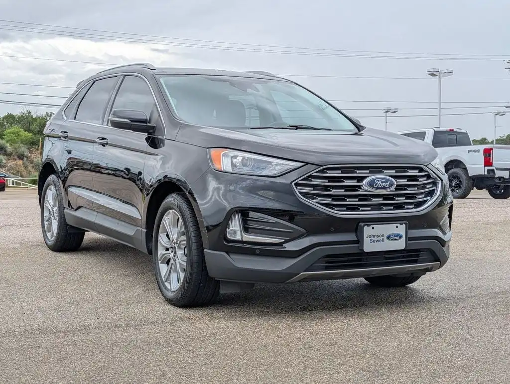 2022 Ford Edge Titanium AWD's photo