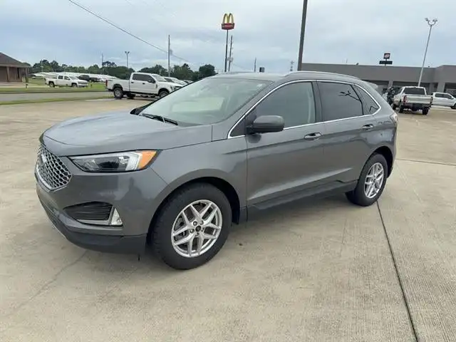 2023 Ford Edge SEL AWD's photo