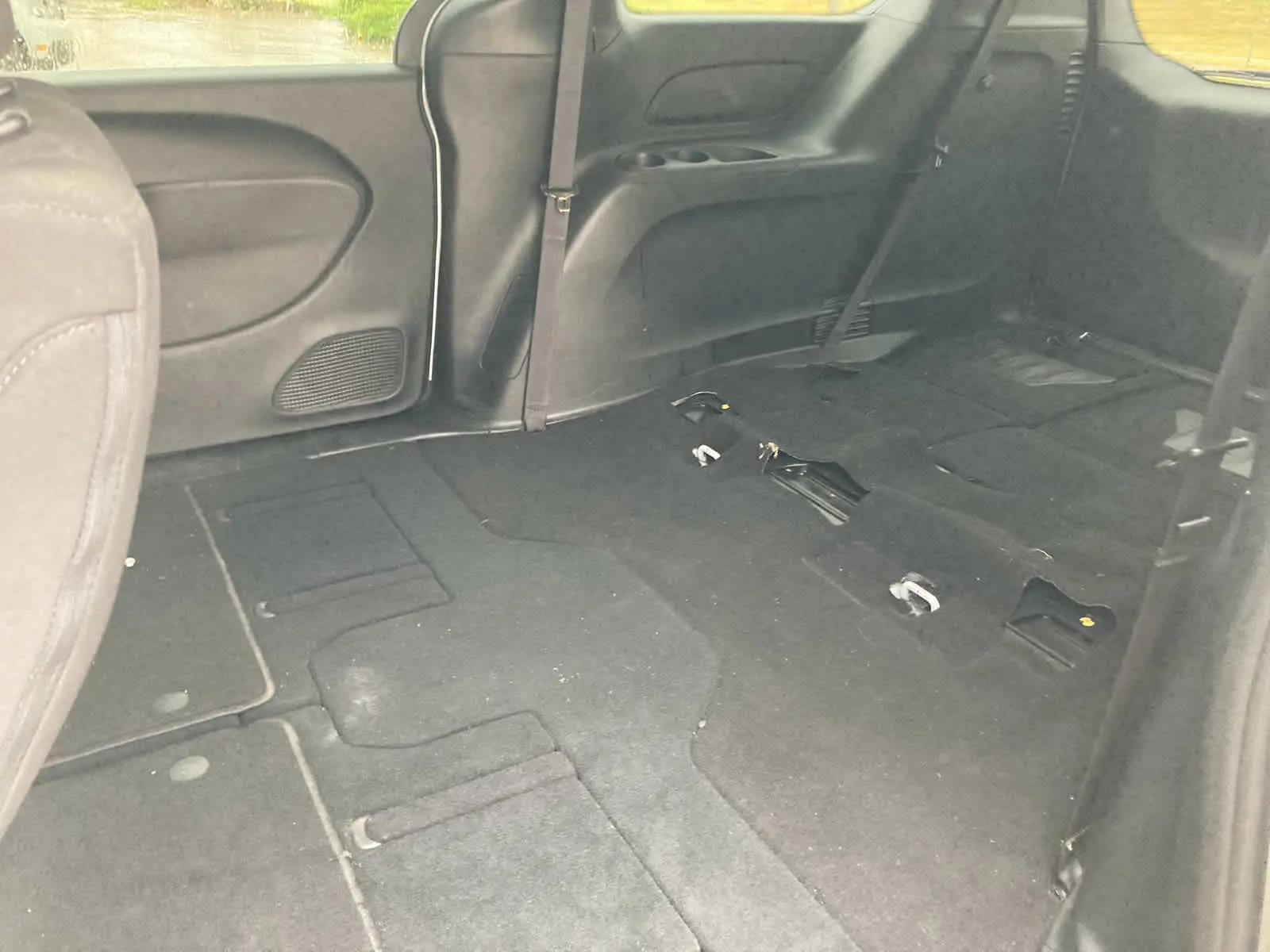 2023 Chrysler Pacifica Touring photo 4