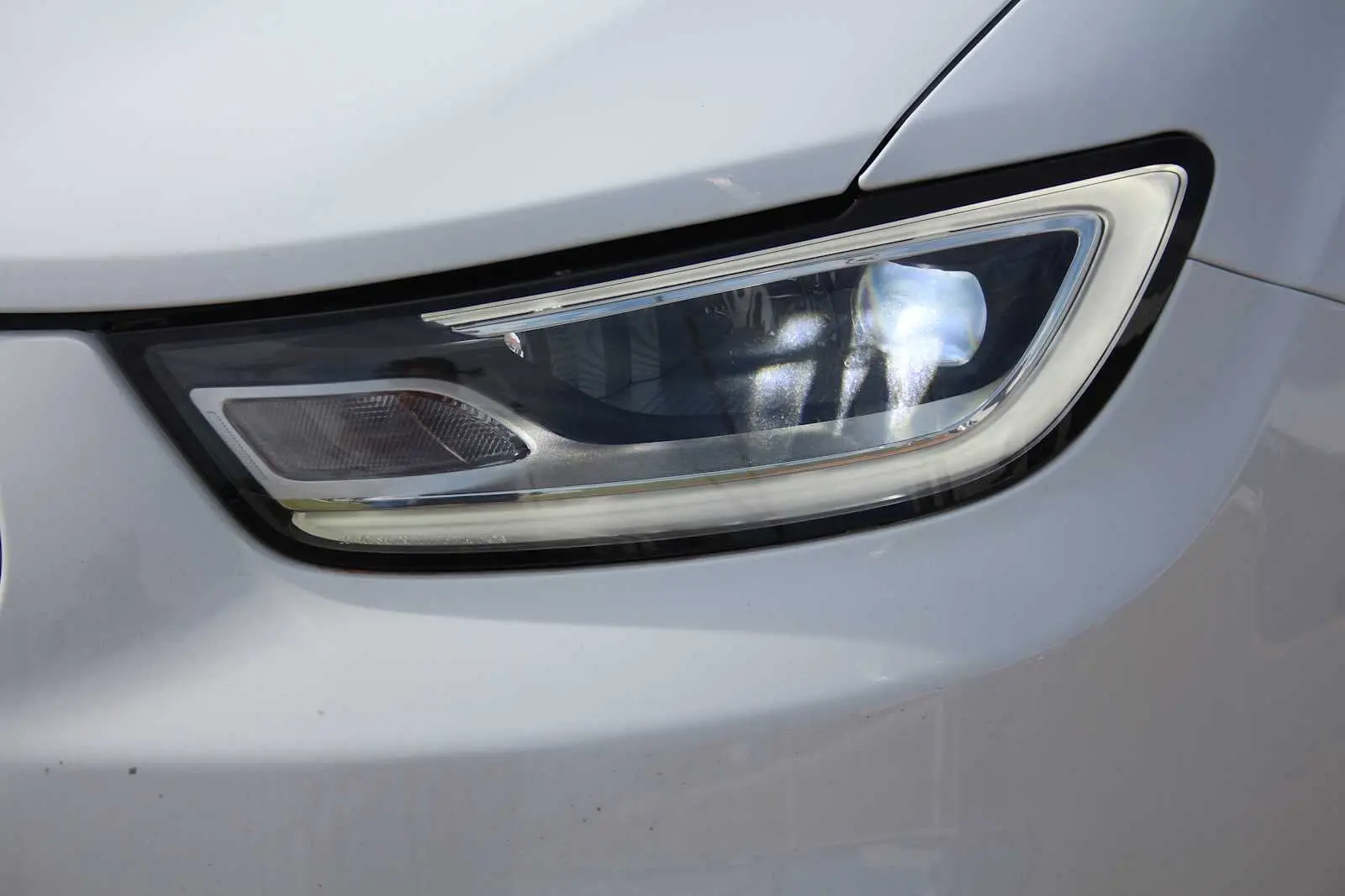 2025 Chrysler Pacifica Select AWD photo 5