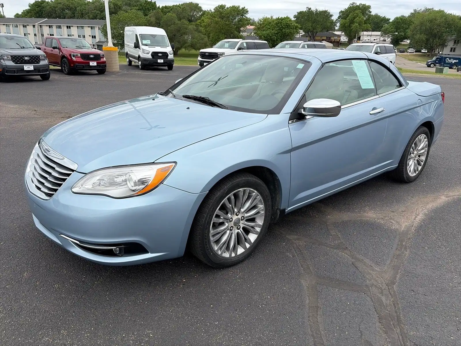 2013 Chrysler 200 Limited Convertible's photo