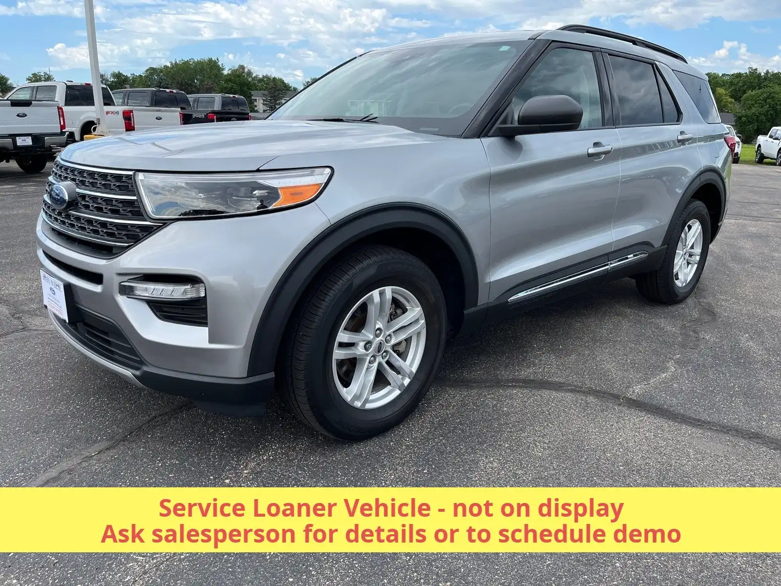 2023 Ford Explorer XLT 4WD's photo