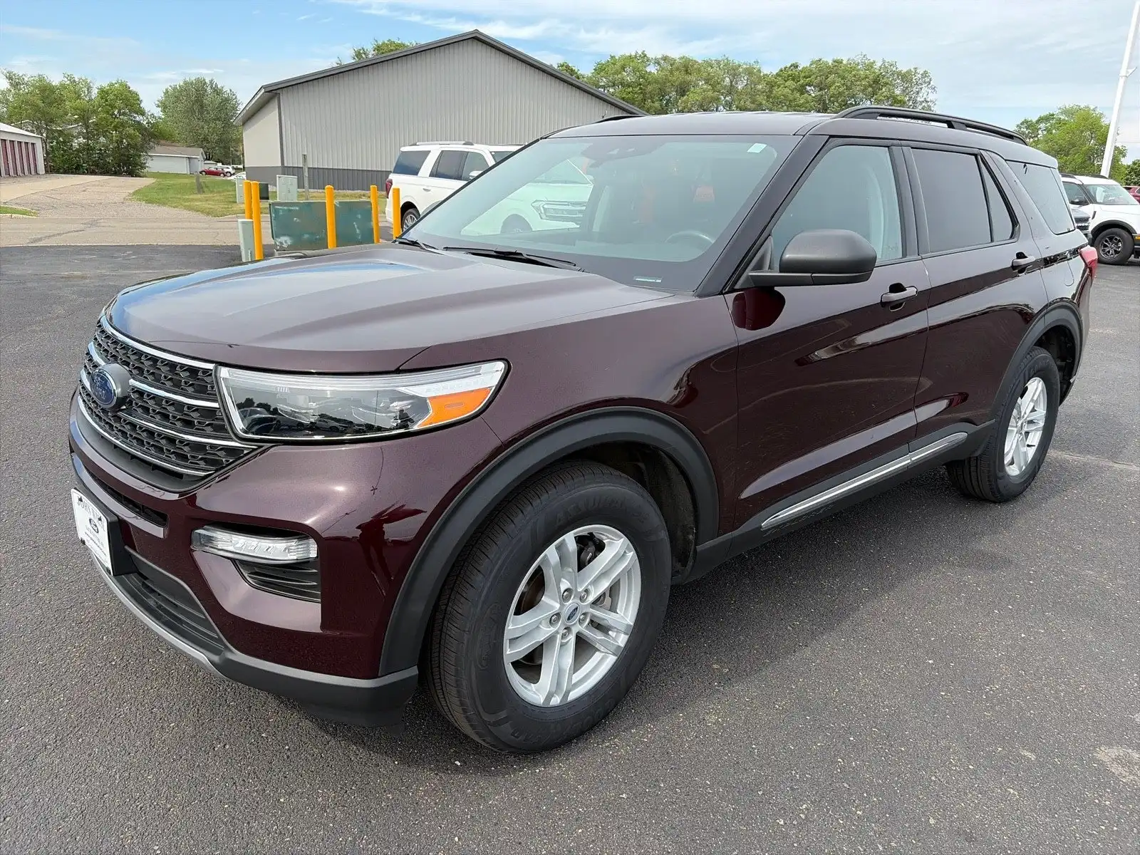 2023 Ford Explorer XLT 4WD's photo