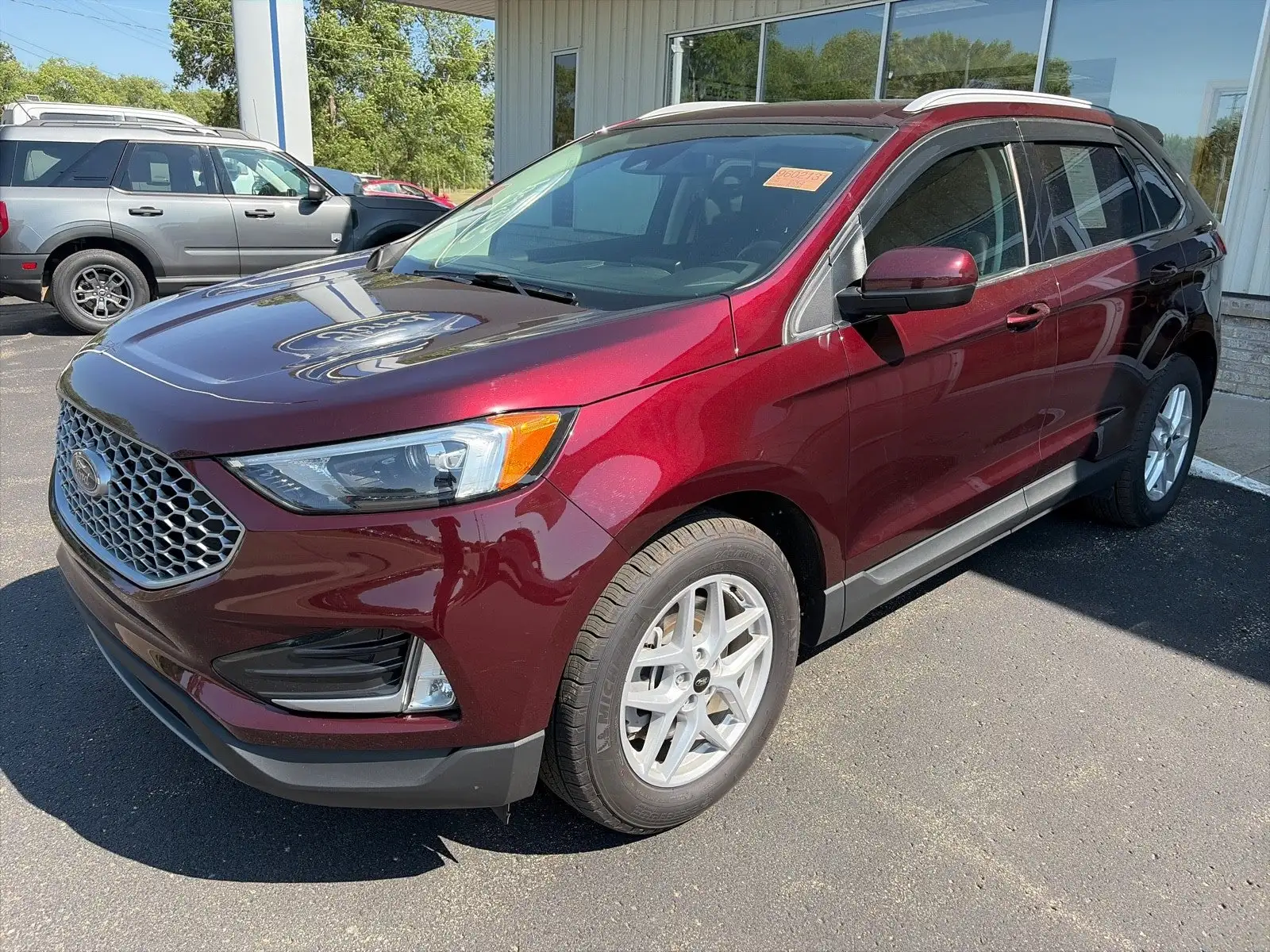2024 Ford Edge SEL AWD's photo