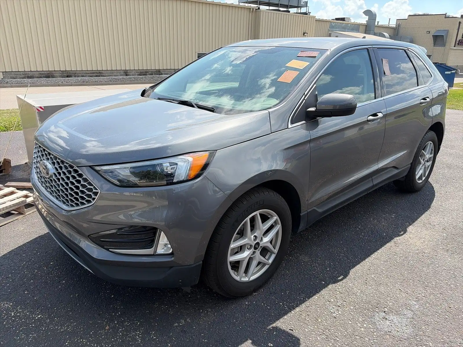 2024 Ford Edge SEL AWD's photo