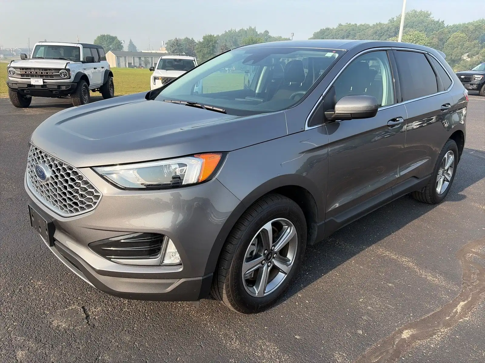 2024 Ford Edge SEL AWD's photo