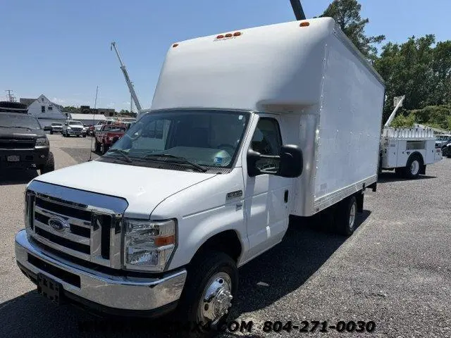 2013 Ford E-Series undefined photo 3