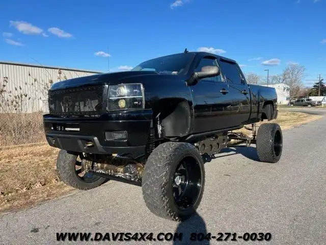 2013 Chevrolet Silverado HD 1LT 4WD Crew Cab SWB's photo