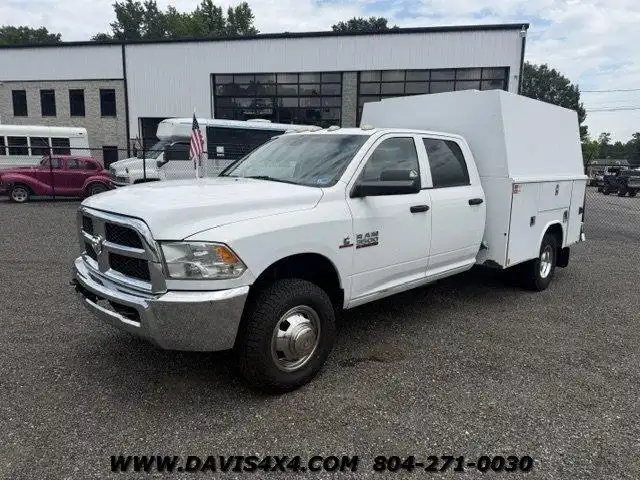 2016 RAM 3500 Laramie 4X4 Crew Cab DRW's photo
