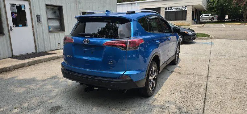 2016 Toyota RAV4 LE AWD photo 5