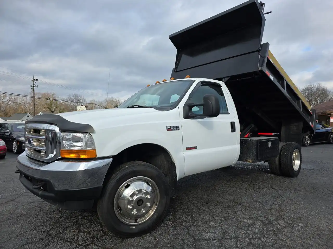 2004 Ford F-550's photo