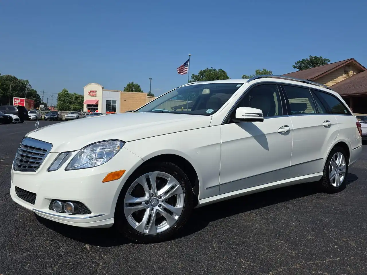 2011 Mercedes-Benz E-Class E350 4MATIC's photo