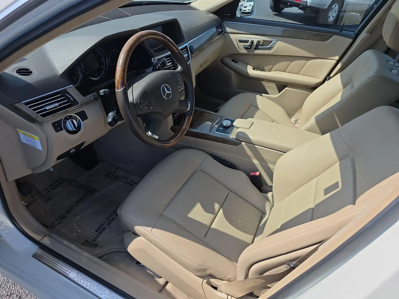 2011 Mercedes-Benz E-Class E350 4MATIC photo 4
