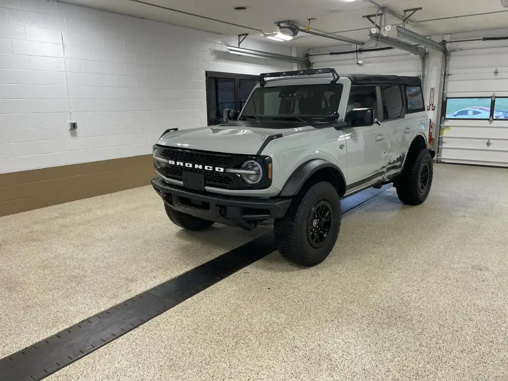 2021 Ford Bronco Wildtrak 4x4 photo 1