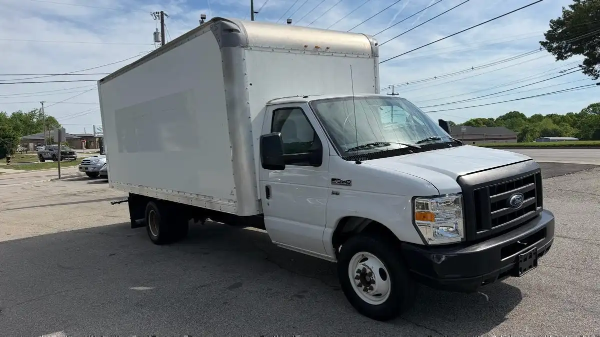 2019 Ford E-Series SRW E-350 Super Duty 138 in WB's photo