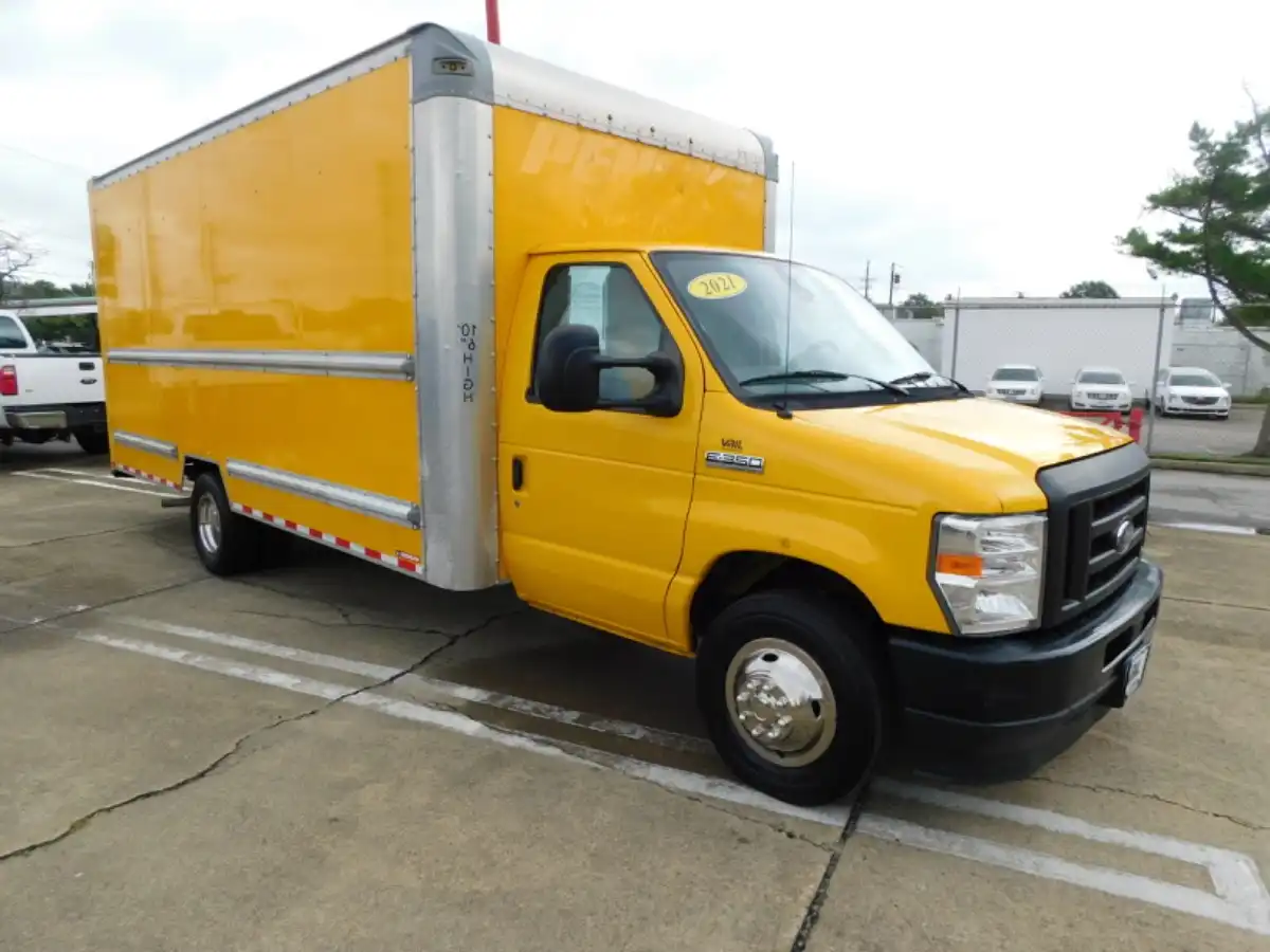 2021 Ford E-Series SRW E-350 Super Duty 138 in WB's photo