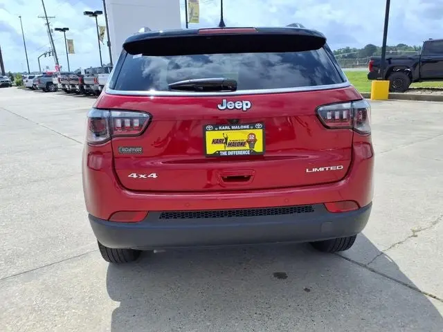 2025 Jeep Compass Limited 4X4 photo 3