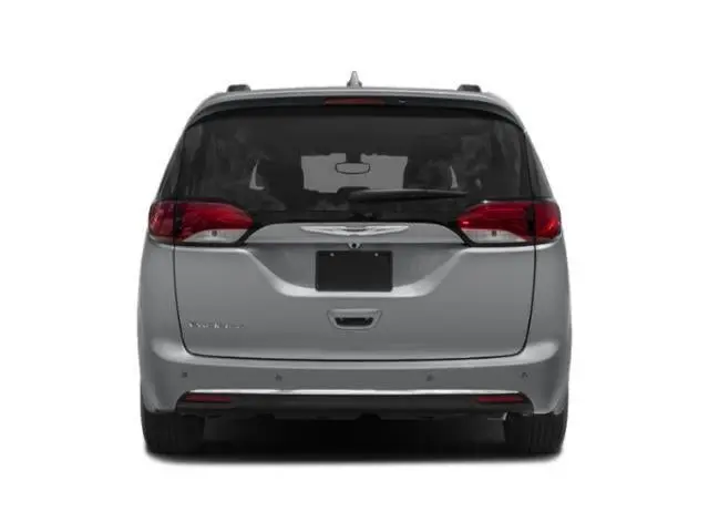 2018 Chrysler Pacifica Touring Plus photo 5