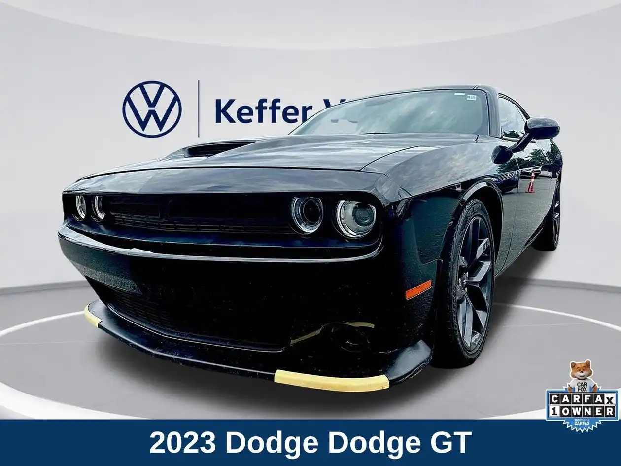 2023 Dodge Challenger GT Auto's photo