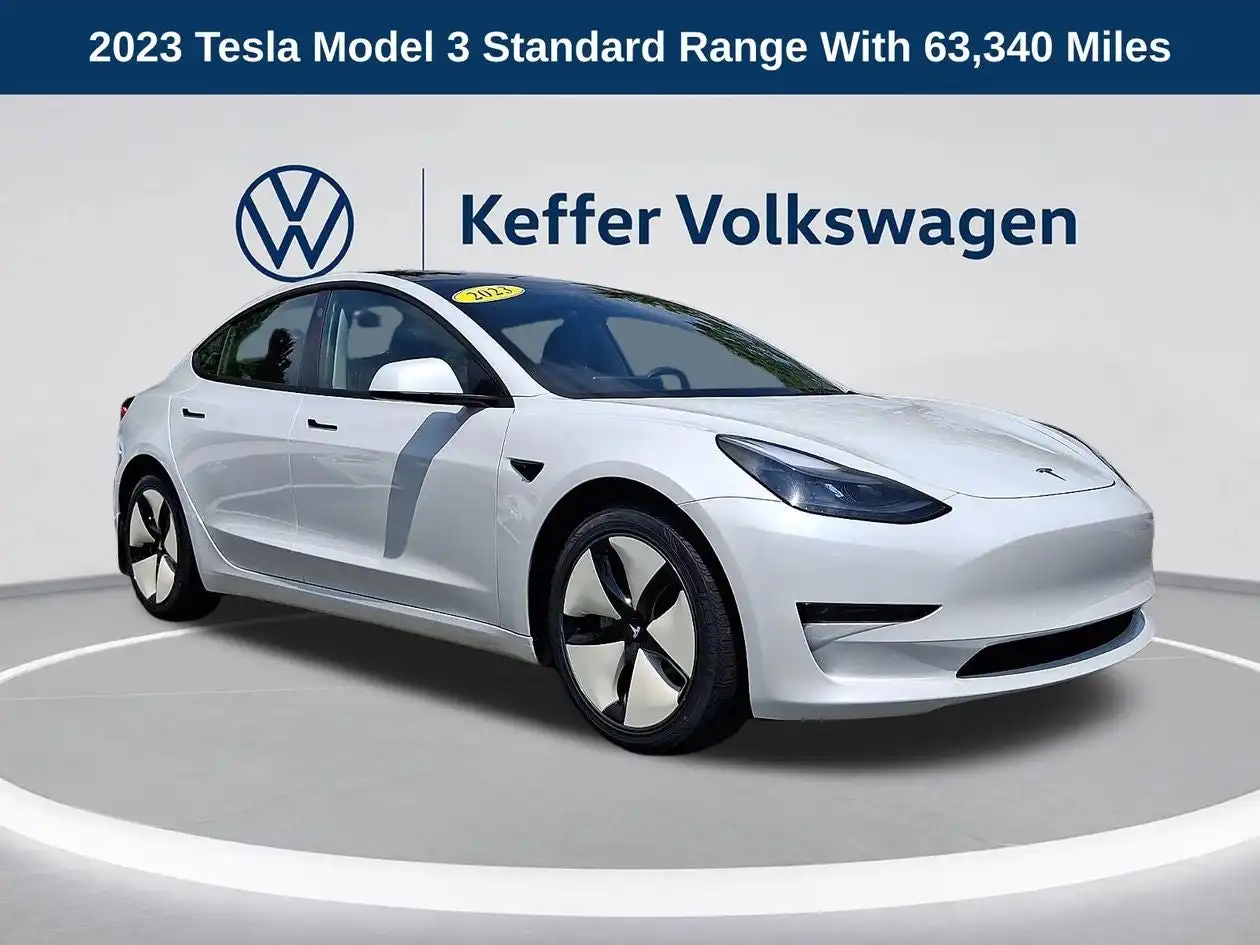2023 Tesla Model 3 Base's photo