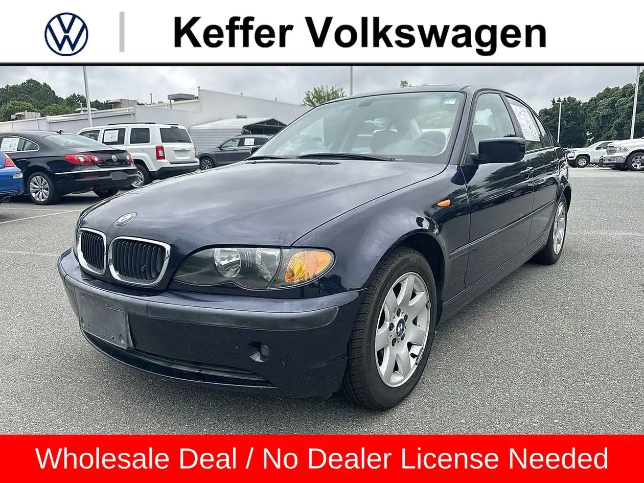 2005 BMW 3 Series 325i's photo