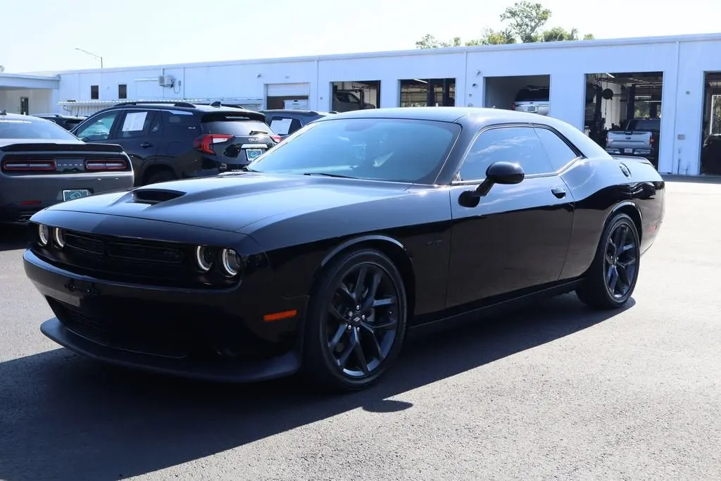 2023 Dodge Challenger R/T photo 5
