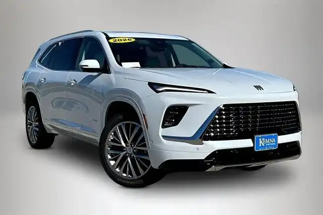 2026 Buick Enclave Avenir AWD's photo