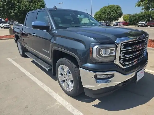 2018 GMC Sierra 4WD Crew Cab Short Box SLT's photo