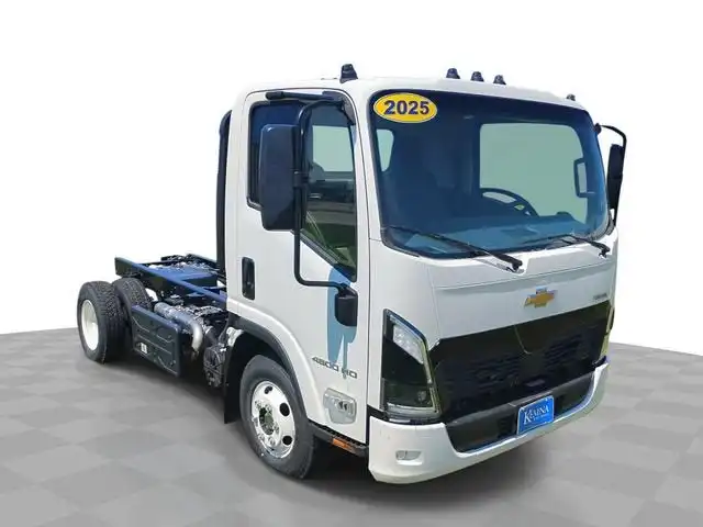 2025 Chevrolet Low Cab Forward 4500XD Diesel 109" WB Regular Cab's photo