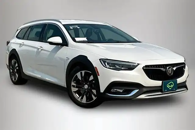 2018 Buick Regal Essence AWD's photo