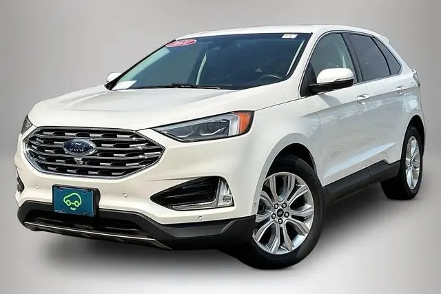 2021 Ford Edge Titanium AWD photo 3