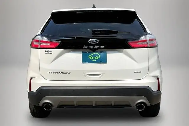 2021 Ford Edge Titanium AWD photo 5