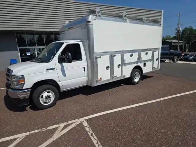 2026 Ford E-Series DRW E-450 Super Duty 158 in WB's photo