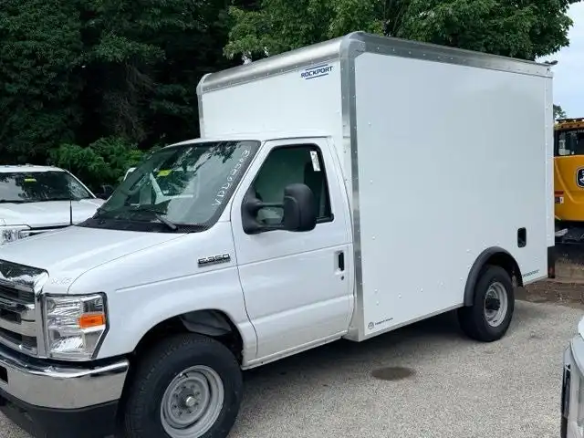 2027 Ford E-Series SRW E-350 Super Duty 138 in WB's photo