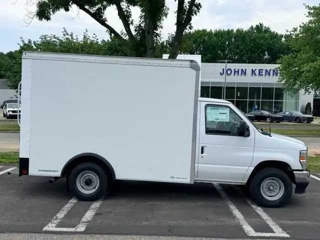 2027 Ford E-Series SRW E-350 Super Duty 138 in WB's photo