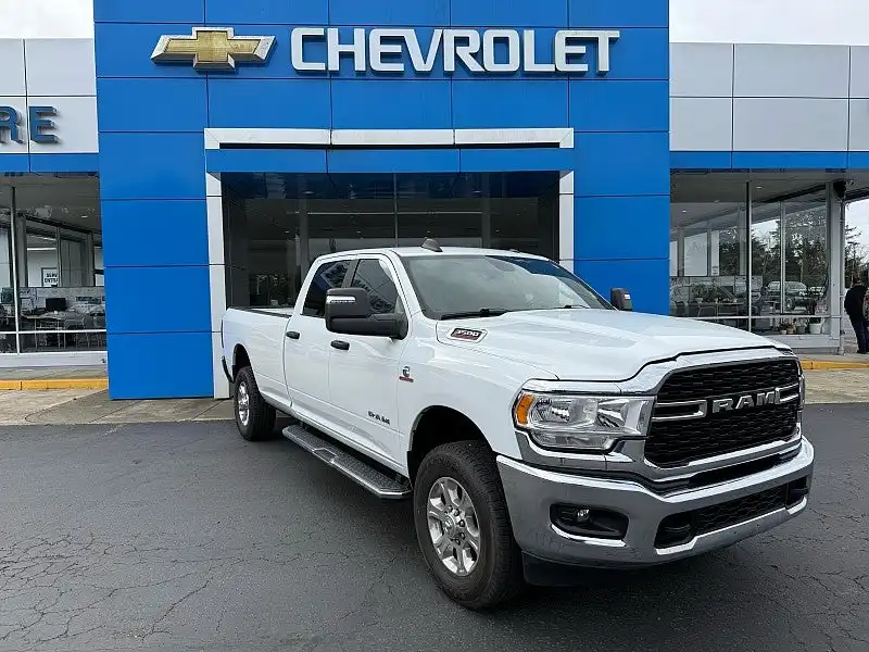 2024 RAM 3500 Big Horn 4X4 Crew Cab LWB's photo