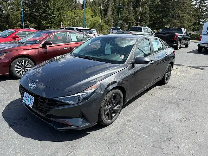 2021 Hyundai Elantra 2.0 SEL IVT SULEV's photo
