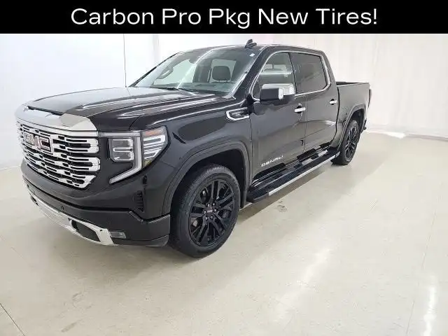 2023 GMC Sierra 4WD Crew Cab Short Box Denali's photo