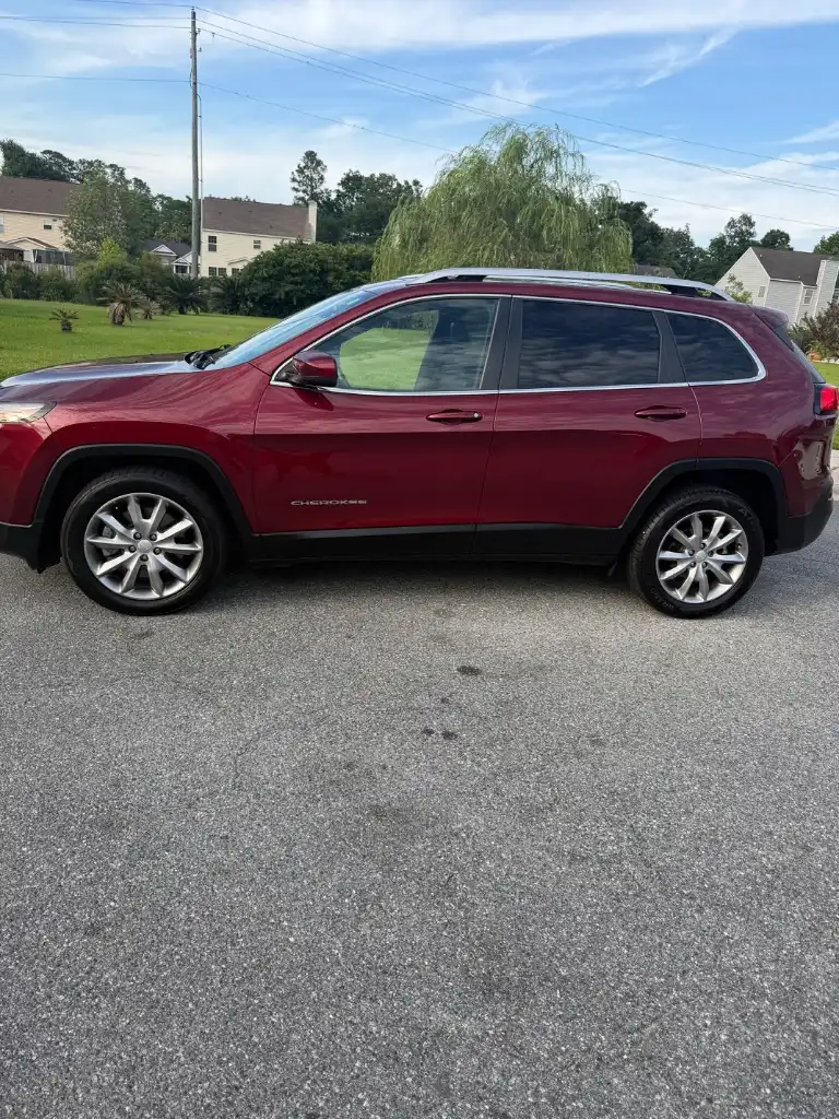 2018 Jeep Cherokee Limited's photo