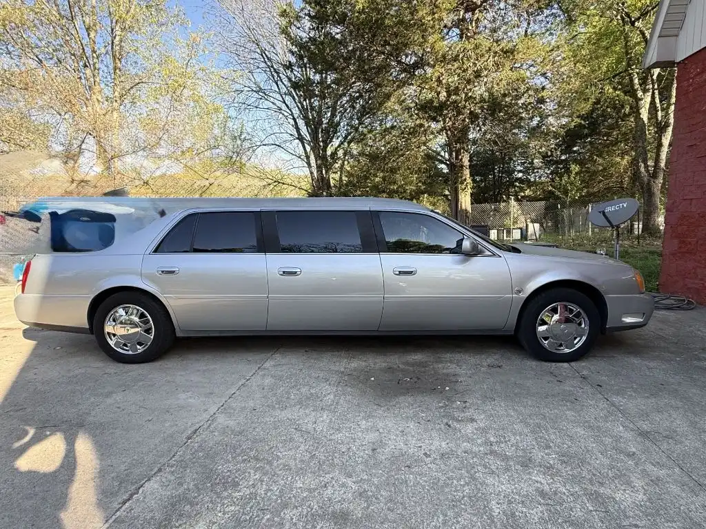 2003 Cadillac DeVille's photo