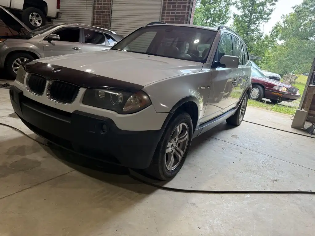 2005 BMW X3 3.0i's photo